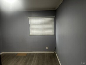 Building Photo - 117 Springs Rd