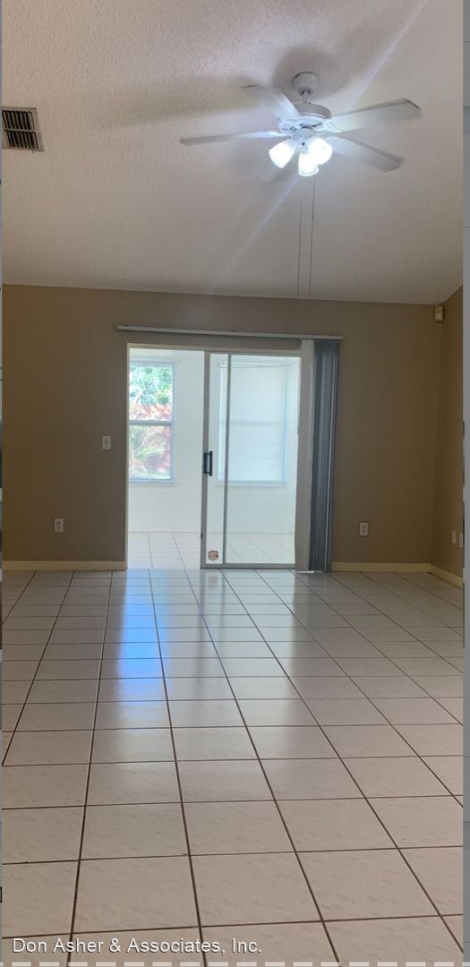 Foto del edificio - 3 br, 2 bath House - 2327 Santa Lucia Street
