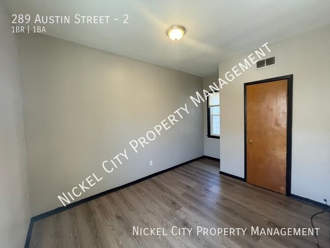 Building Photo - 289 Austin St