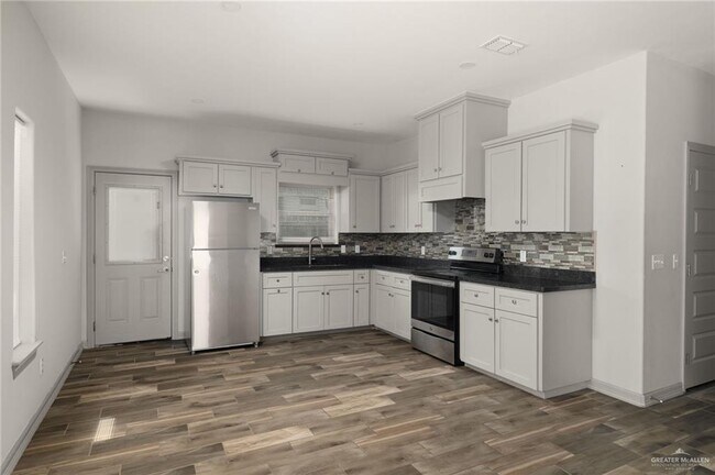 Foto del edificio - 10 Nightingale Ave