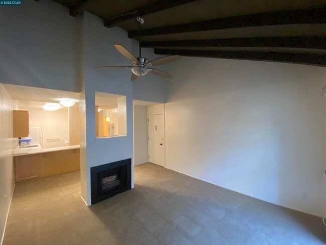 Building Photo - 2730 Oak Rd