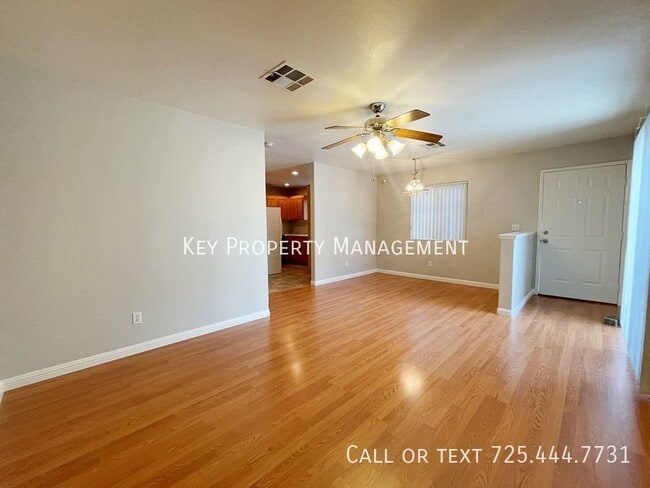 Building Photo - 2 BEDROOM TOWNHOME IN SOUTHWEST LAS VEGAS