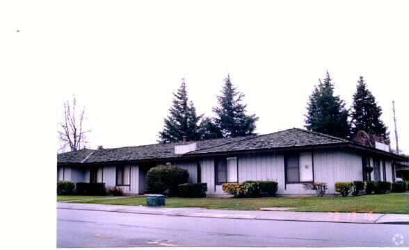 Primary Photo - Swenson Oaks Apartments