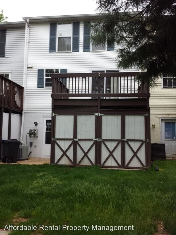 Building Photo - 242 Lily Ct