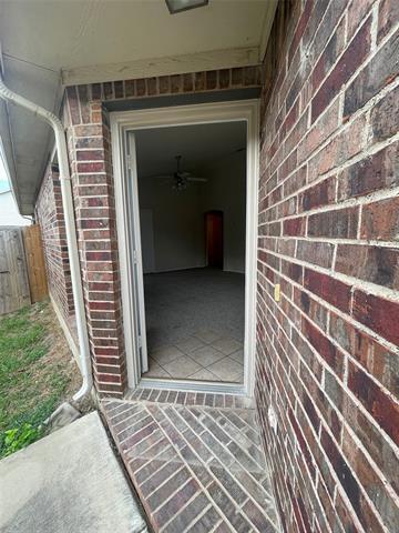 Foto del edificio - 2136 Ingrid Ln