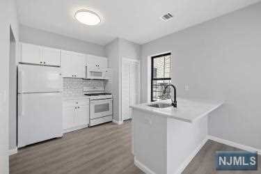 Building Photo - 118 2nd