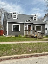 Building Photo - 1322 Elizabeth Ave