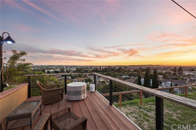Foto del edificio - 388 Nutwood St