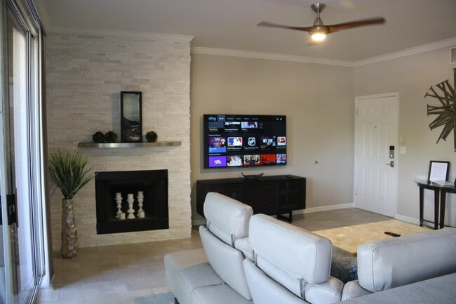 Building Photo - 7009 E Acoma Dr