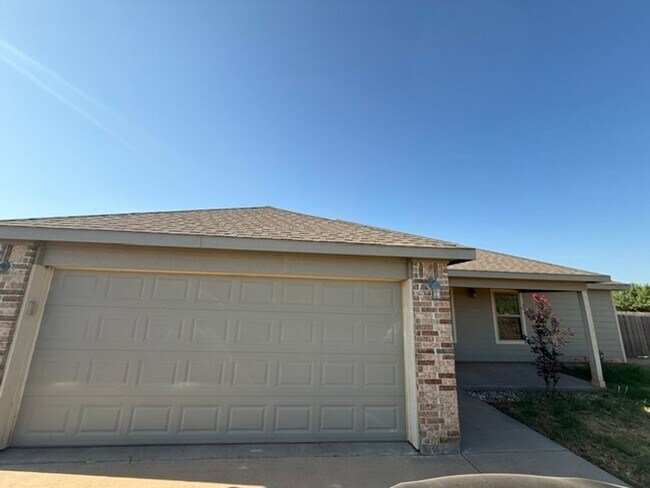 Foto del edificio - 331 Foxtrot Ln