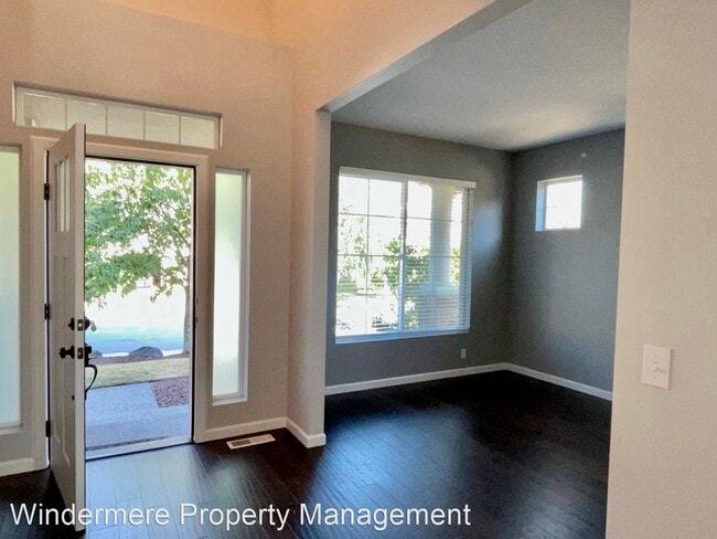 Building Photo - 5 br, 2.5 bath House - 18060 Sunrise Ridge...