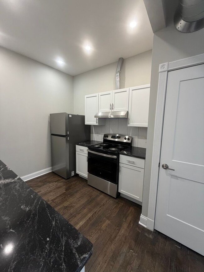 Building Photo - 445 E Grand Blvd