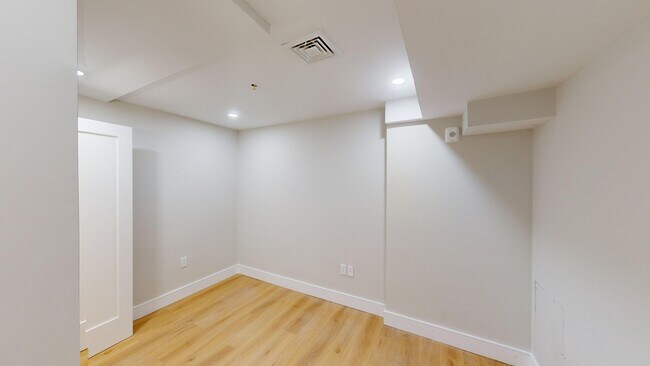 Foto del edificio - 145 Sutherland Rd