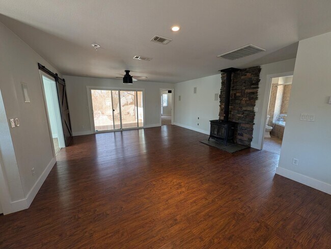 Foto del edificio - 35880 Sage Ln