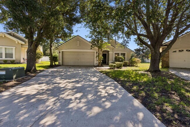 Building Photo - Single-Story OakLeaf Plantation Home Near Shopping, Schools and Recreation