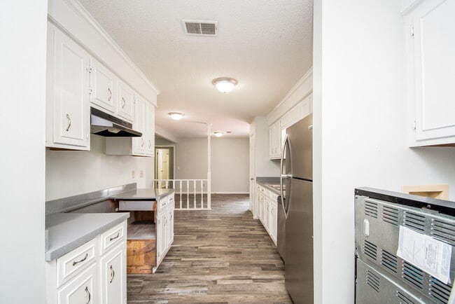 Building Photo - Charming Columbia, SC Home!