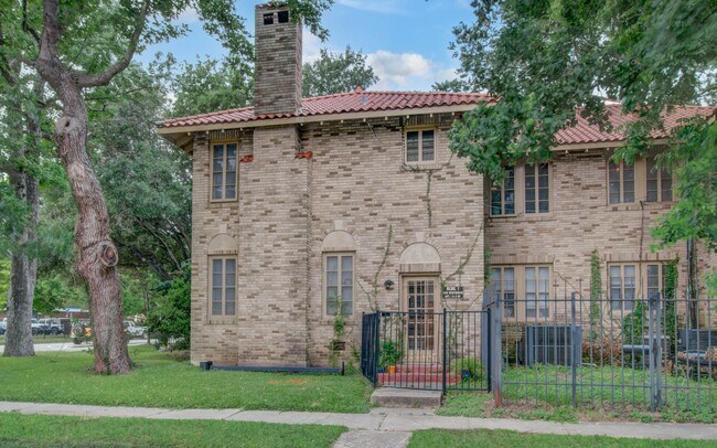 Foto del edificio - 1428 Wentworth St