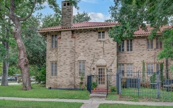 Building Photo - 1428 Wentworth St