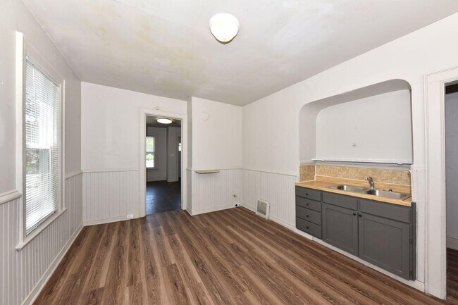 Foto del edificio - 2932 N Holton St