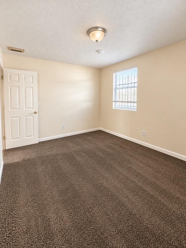 Bedroom 2 - 2730 Hamilton Cir