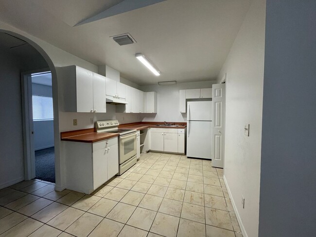 Foto del edificio - Now Available in Lehigh-3 Bedroom 2 Bath D...