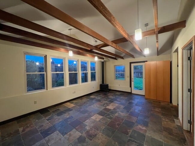 Building Photo - 3030 Park St