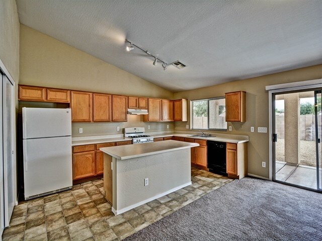 Foto del edificio - 2604 N 105th Dr