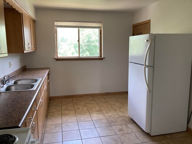 Foto del edificio - 3473 S 83rd St