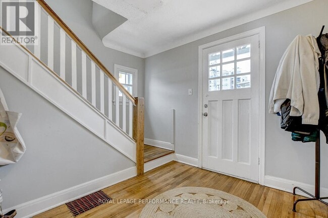 Building Photo - 224 Armstrong St