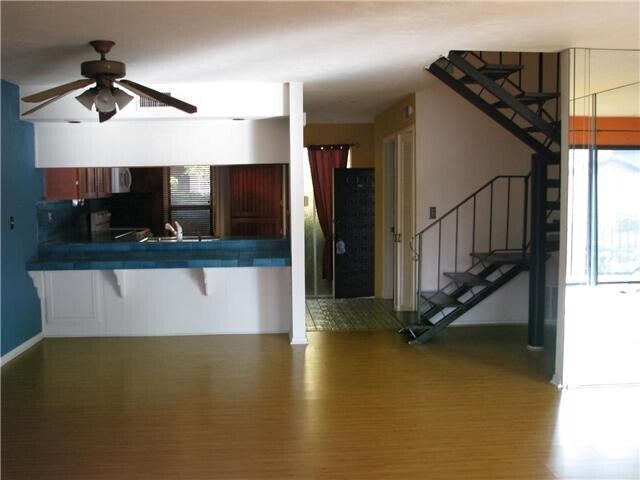 Kitchen/Entry - 1913 Alga Rd