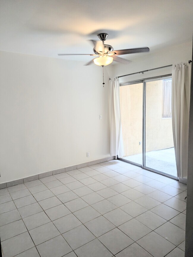 Foto del edificio - 1533 Hi Point St