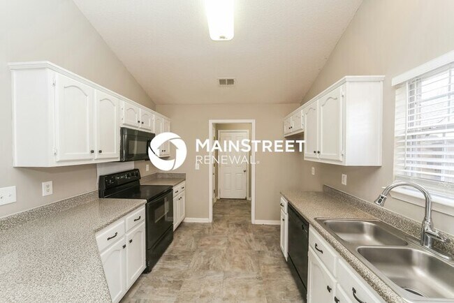 Building Photo - 4 Bedroom Pet-Friendly Home in Southaven, ...
