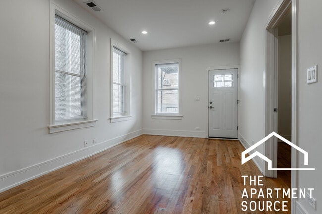 Building Photo - 2235 N Clybourn Ave