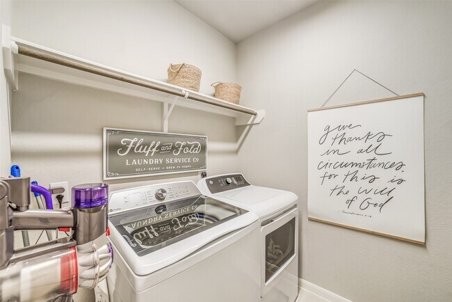 Foto del edificio - 10047 Napier Dr