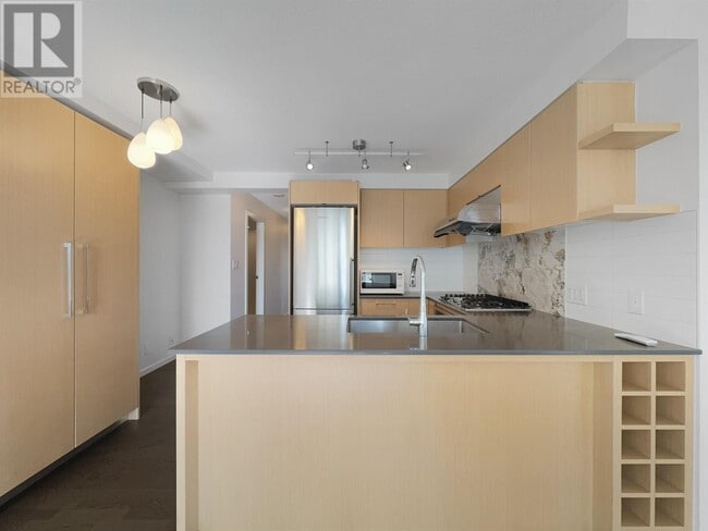 Building Photo - 7979-7979 Firbridge Way