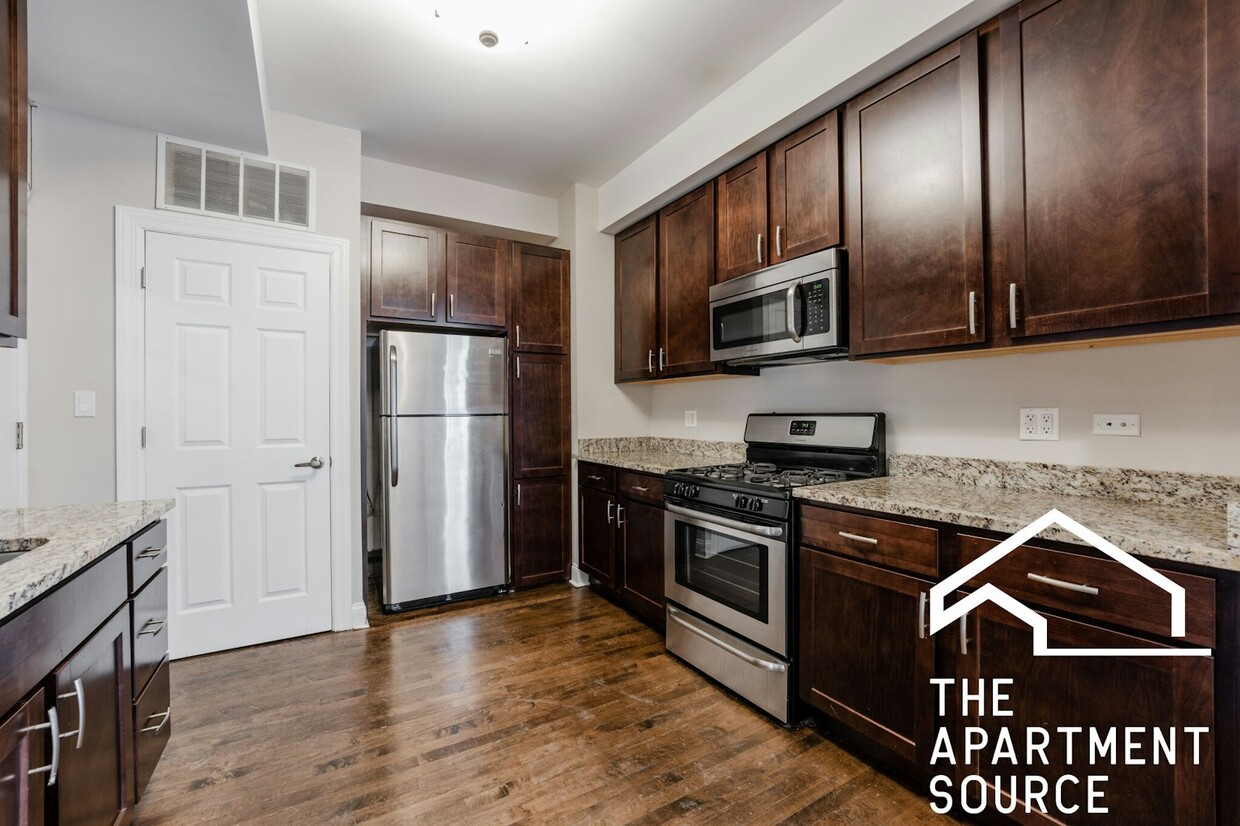 Foto principal - 2506 W Argyle St