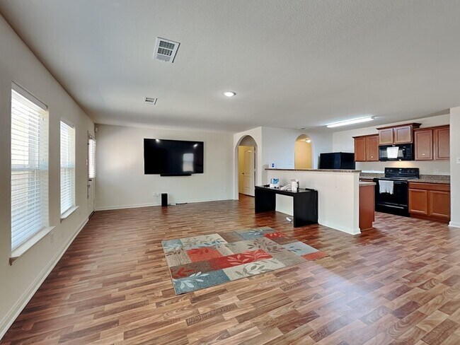 Photo - 1115 Leigh Ln House