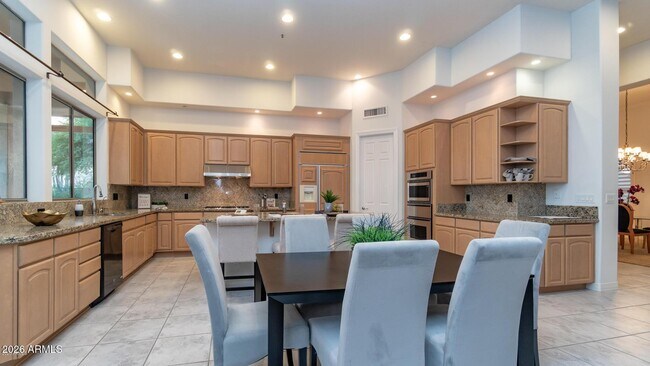 Building Photo - 6461 E Crested Saguaro Ln