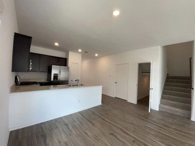 Building Photo - 1209 Rio Frio Ln