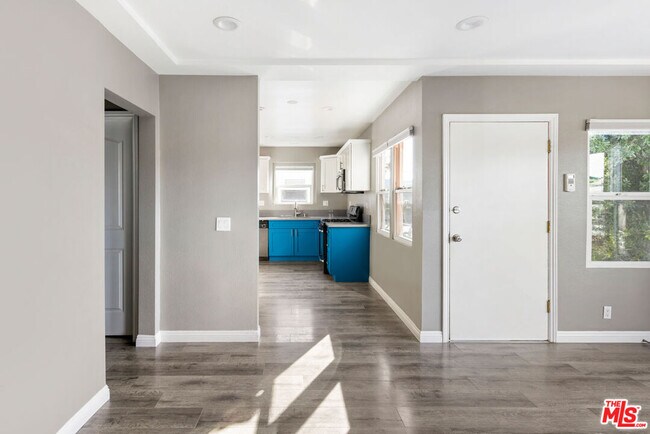 Building Photo - 3104 Verdugo Rd