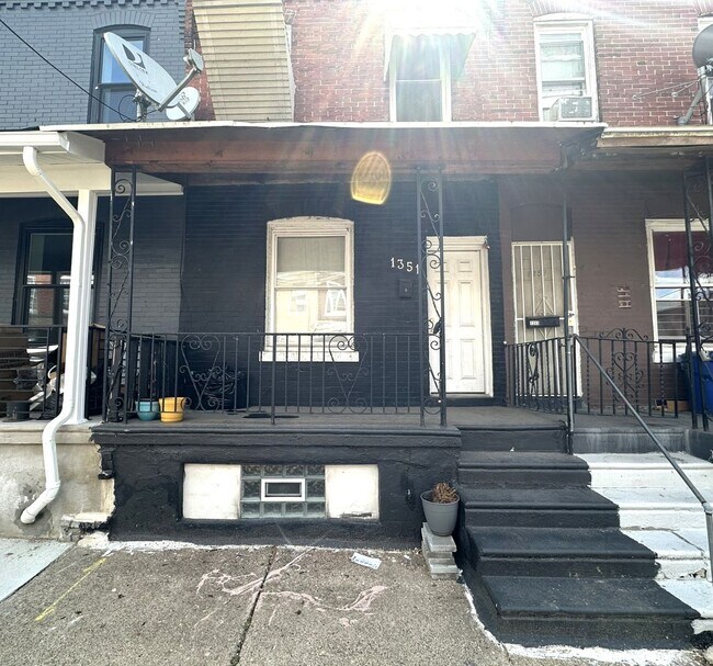 Foto del edificio - Stunning 2-Bedroom Townhome in South Phila...