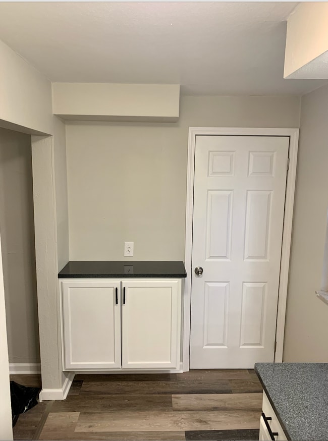 Building Photo - 2312 Spokane Ave