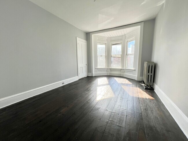 bedroom 1 - 507 S Main St