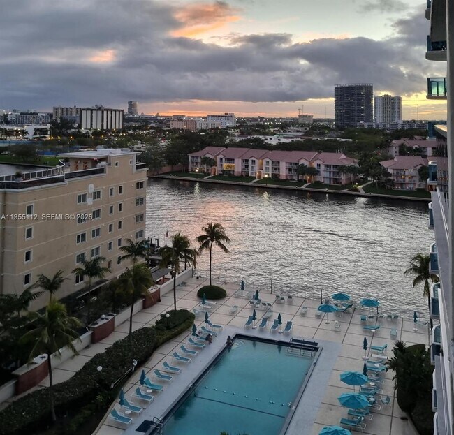 Building Photo - 3800 S Ocean Dr