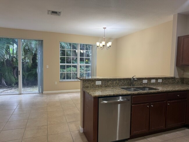 Foto del edificio - 3236 NW 31st Terrace