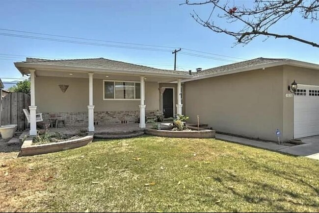 Building Photo - 1828 Gunston Way
