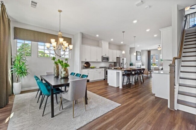 Foto del edificio - 3306 Cherry Grv Ln
