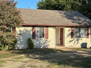 Building Photo - 10505 Mcmillian Dr