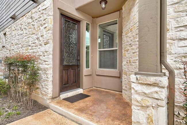 Building Photo - 9417 Solana Vista Loop