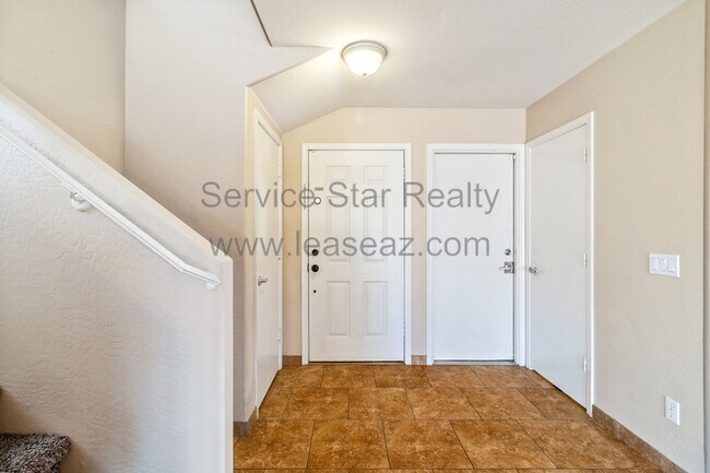 Building Photo - 11805 W Shaw Butte Dr